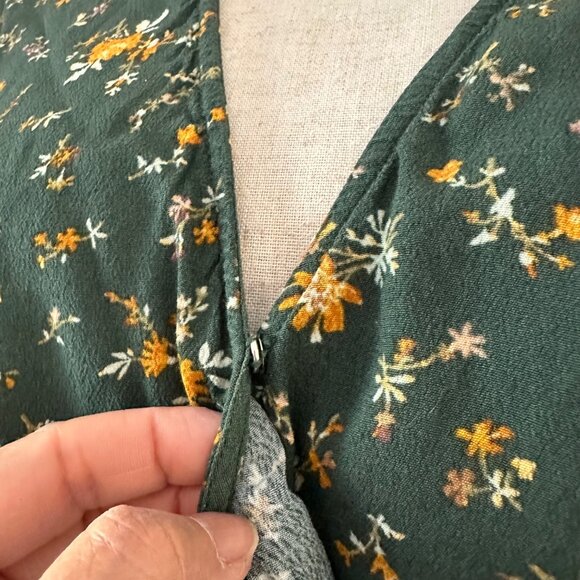 Madewell Fresh Spring Wrap Blouse V Neck Lightweight Green Floral Print Sz L - Picture 7 of 10